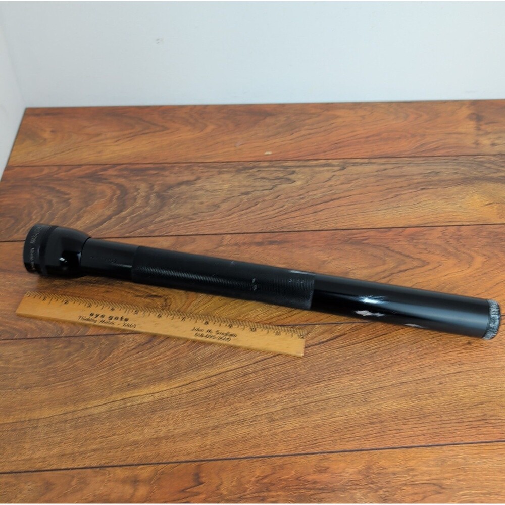 Vintage Mag-Lite 6 D-Cell Black Flashlight 19 1/2" Long USA Maglite Flash Light